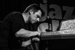 Gernot-PaulNeedham-001-9863-Klein